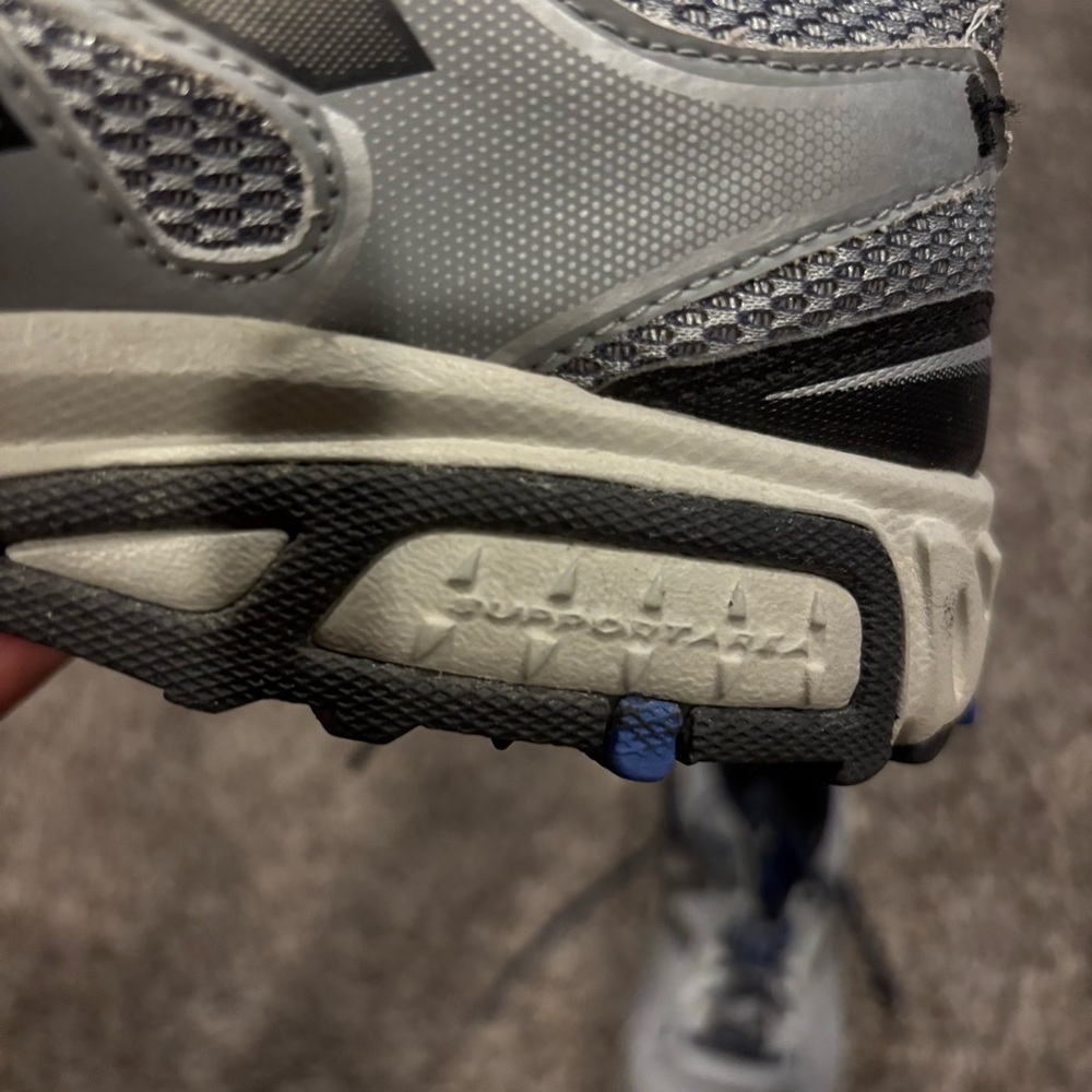 New Balance Gray and Blue Sneakers - Picture 2 of 6